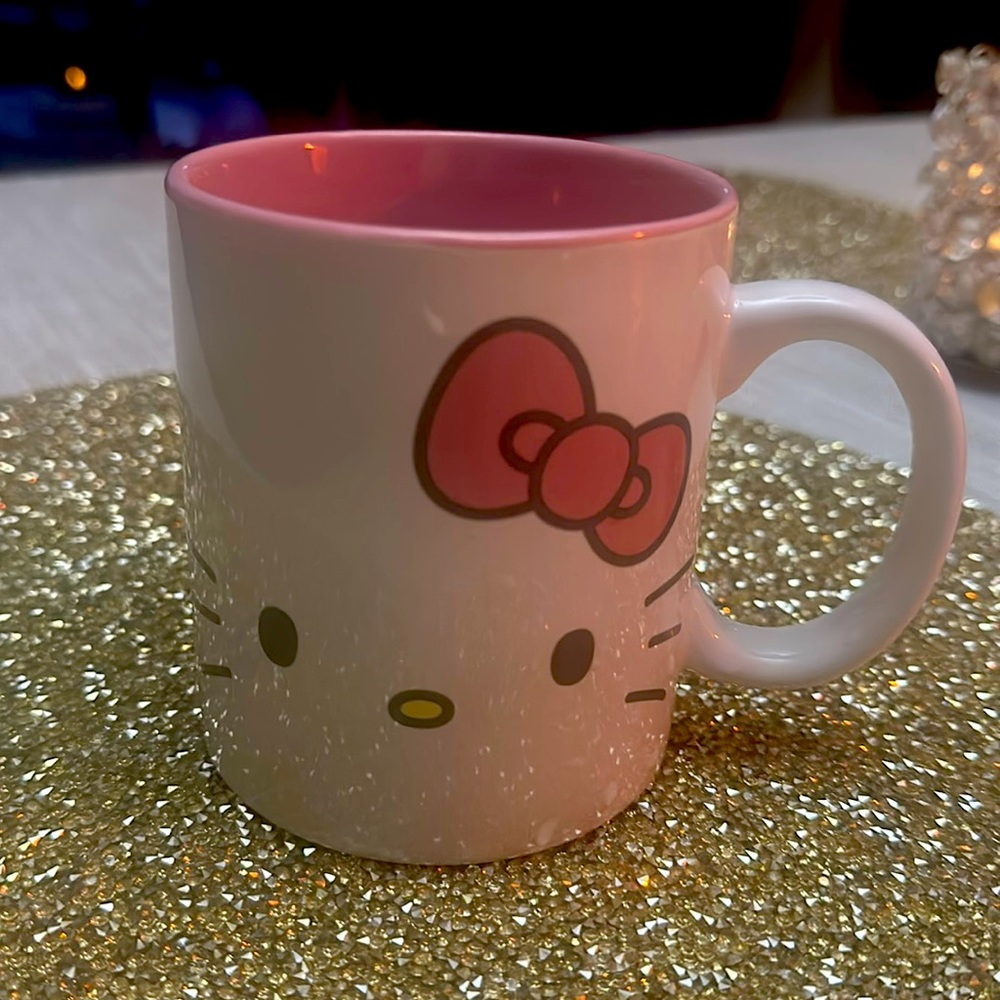 Hello Kitty mug new without tag